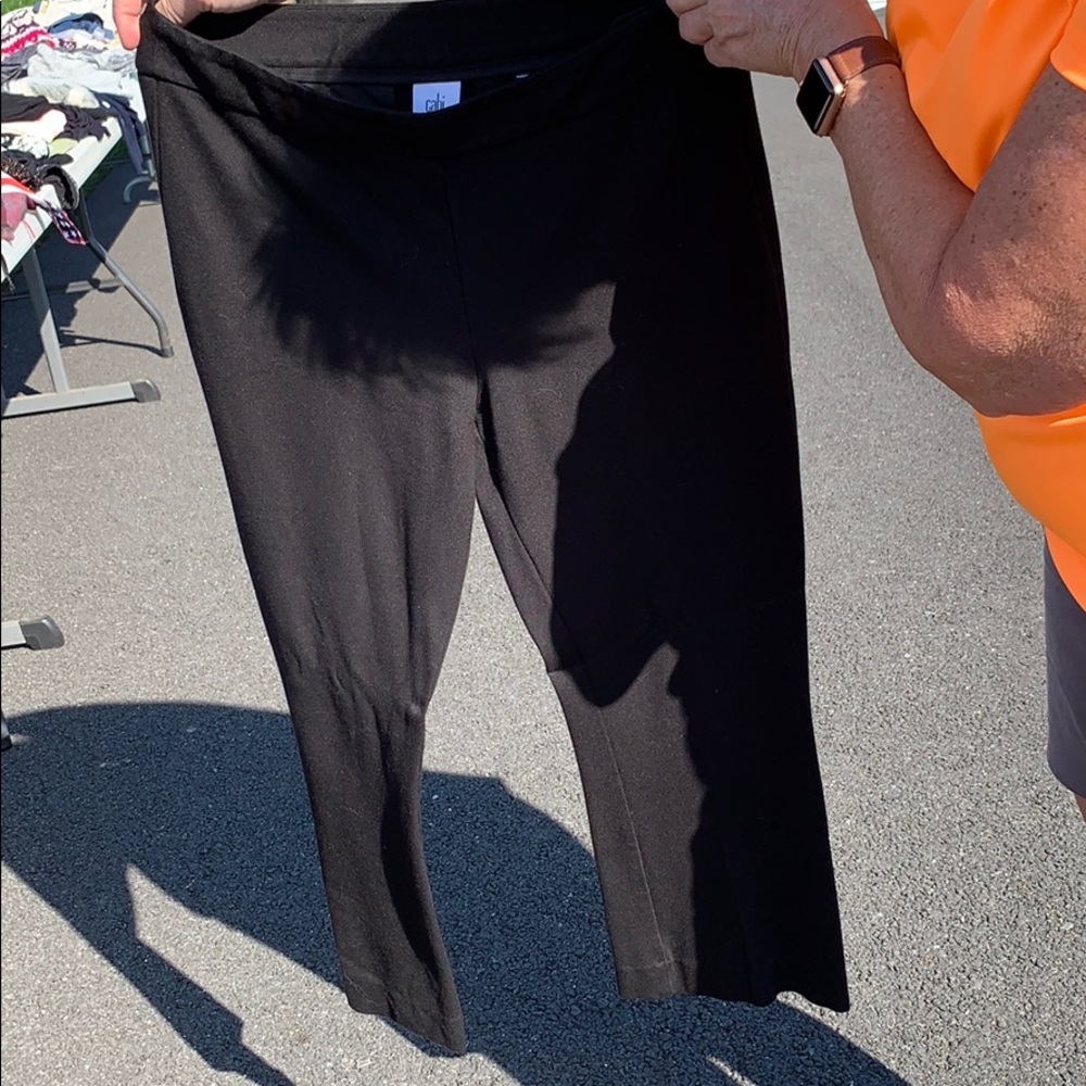 Black knit capris
